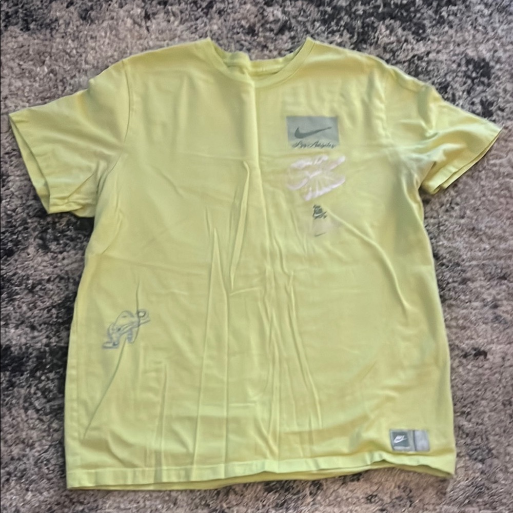 Nike Short Sleeve Tee - Light Yellow